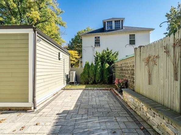 30 Ackers Avenue, Brookline MA 02445