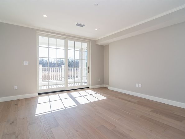 87 Elm Street 215, Cohasset MA 02025