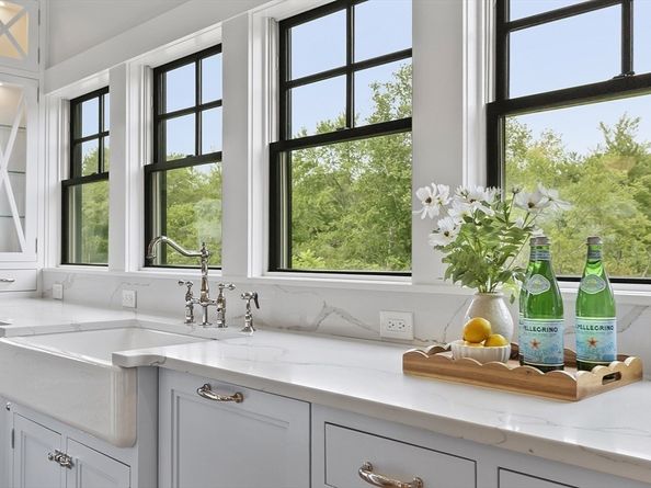 38 Mccallar Ln, Concord MA 01742