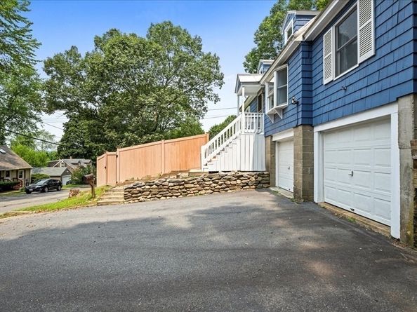 61 Elmwood St, Auburn MA 01501