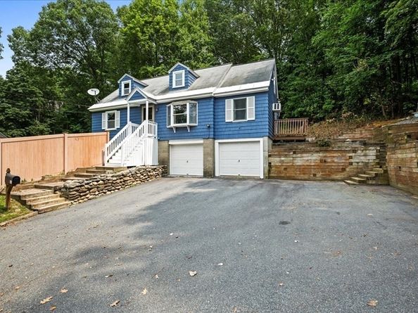 61 Elmwood St, Auburn MA 01501