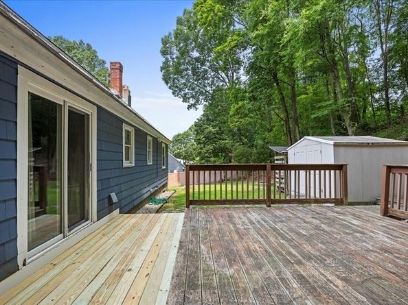 61 Elmwood St, Auburn MA 01501