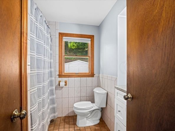 61 Elmwood St, Auburn MA 01501