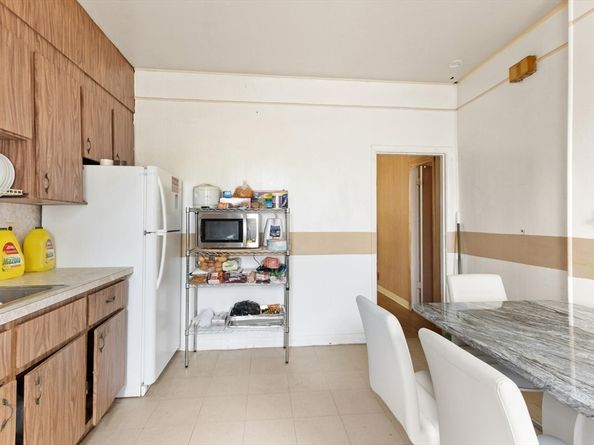 160 Putnam St, Boston MA 02128