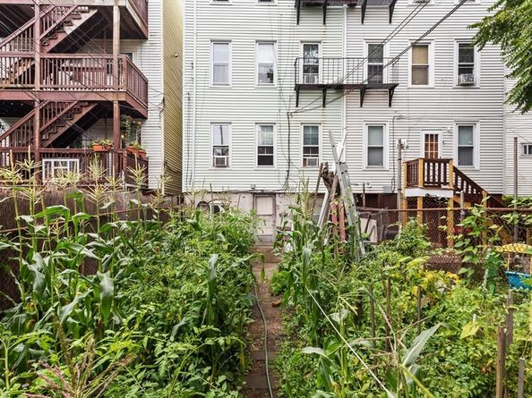 160 Putnam St, Boston MA 02128