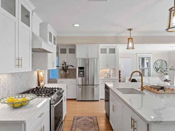 57 Endicott St 2, Salem MA 01970
