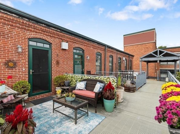 60 Dudley St 32, Chelsea MA 02150