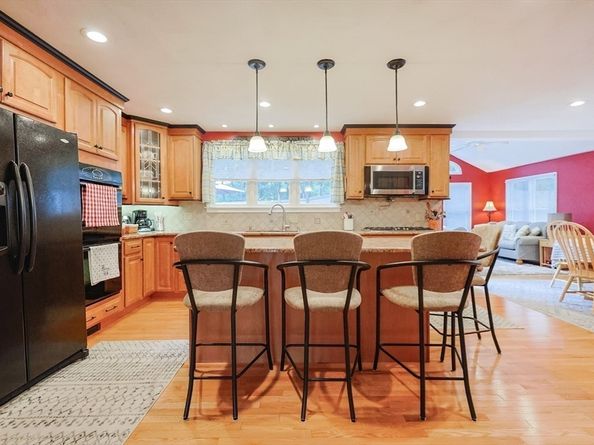 5 Otter Pond Road, Lynnfield MA 01940