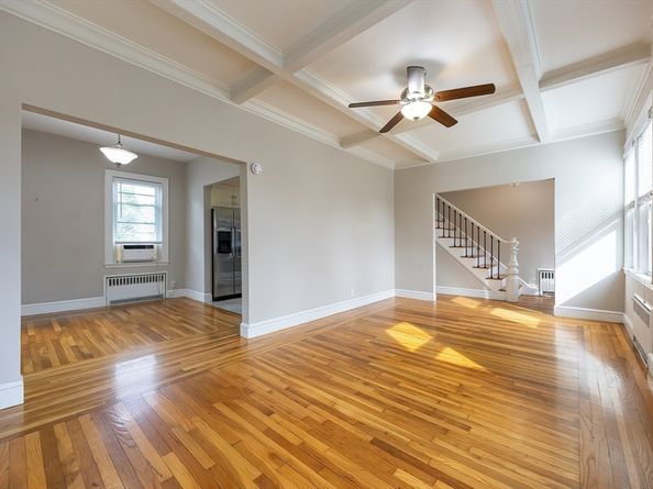 33 Mountain Ave, Revere MA 02151