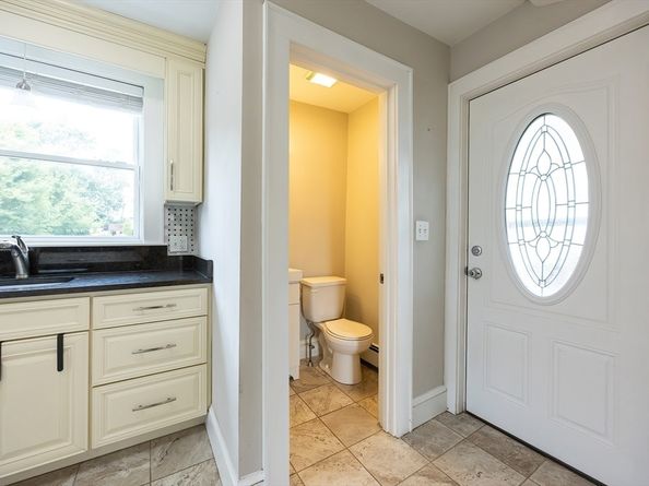 33 Mountain Ave, Revere MA 02151