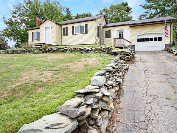 2 Rhode Island Rd, Lakeville MA 02347