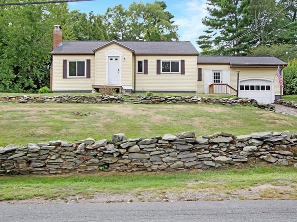 2 Rhode Island Rd, Lakeville MA 02347