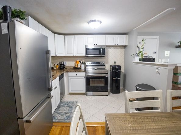 5 Albert Dr 5, Woburn MA 01801