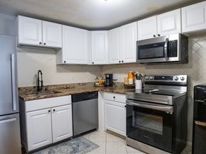 5 Albert Dr 5, Woburn MA 01801