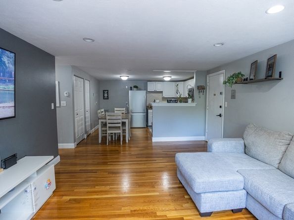 5 Albert Dr 5, Woburn MA 01801