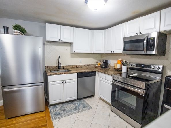 5 Albert Dr 5, Woburn MA 01801