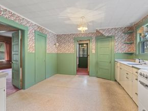 93 E Main St, Marlborough MA 01752
