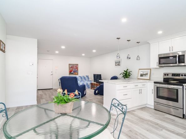 71 Edgeworth St 21, Worcester MA 01605