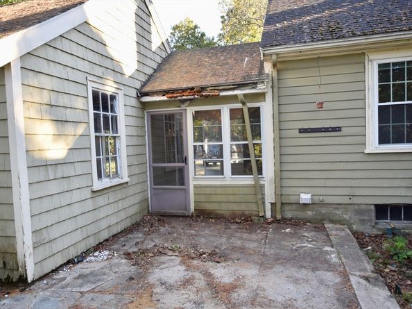218 Auburn St., Bridgewater MA 02324