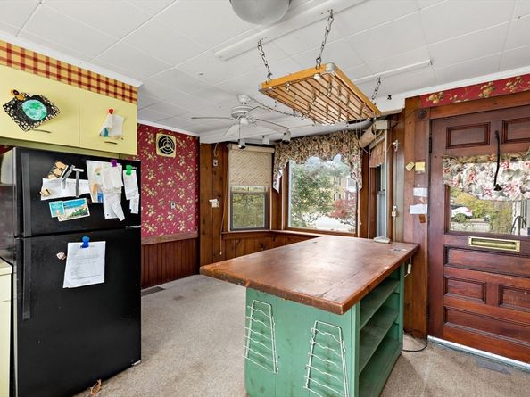 437 Main St, Wareham MA 02571