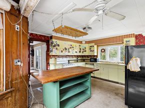 437 Main St, Wareham MA 02571