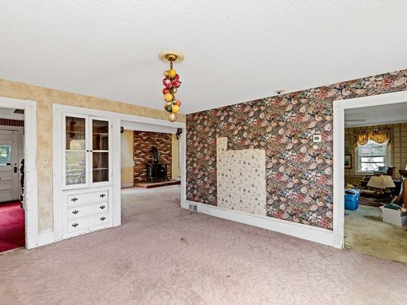 437 Main St, Wareham MA 02571