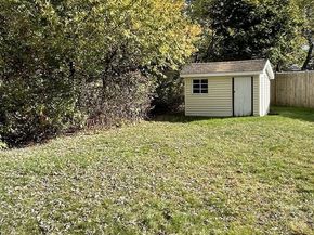 7 Pleasant St, Grafton MA 01519