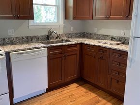 7 Pleasant St, Grafton MA 01519