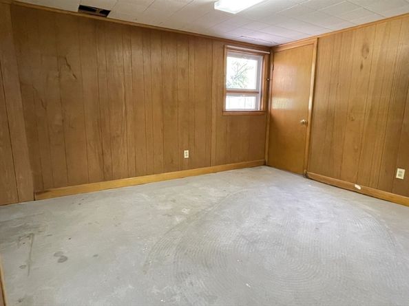 7 Pleasant St, Grafton MA 01519