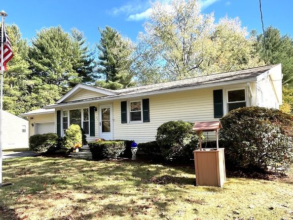 7 Pleasant St, Grafton MA 01519