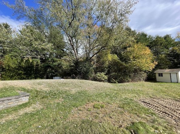 7 Pleasant St, Grafton MA 01519