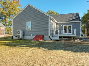 7 N Winnifred Rd, Brockton MA 02301
