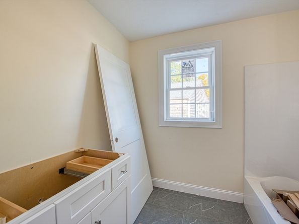 7 N Winnifred Rd, Brockton MA 02301