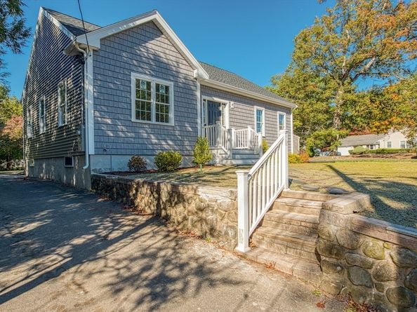 7 N Winnifred Rd, Brockton MA 02301