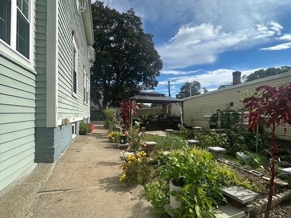 114 Lovell St, Worcester MA 01603