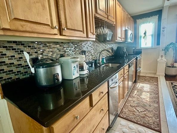 114 Lovell St, Worcester MA 01603