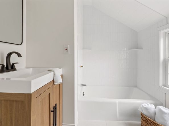 108 Warren St, Arlington MA 02474