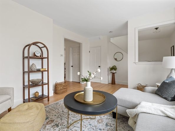 108 Warren St, Arlington MA 02474