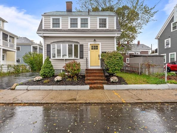 108 Warren St, Arlington MA 02474