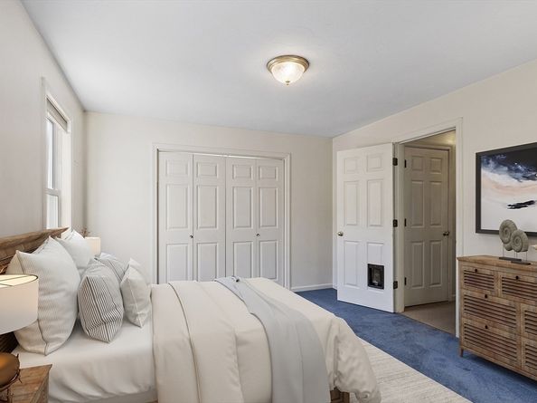 59 Santoro Rd, Worcester MA 01606