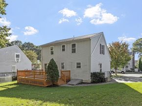 59 Santoro Rd, Worcester MA 01606
