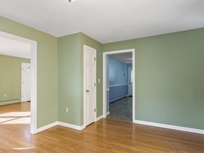 59 Santoro Rd, Worcester MA 01606