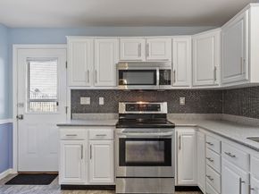 59 Santoro Rd, Worcester MA 01606