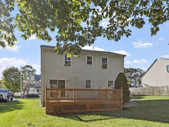 59 Santoro Rd, Worcester MA 01606