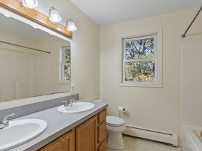 59 Santoro Rd, Worcester MA 01606