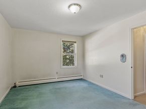 59 Santoro Rd, Worcester MA 01606
