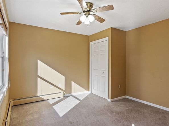 59 Santoro Rd, Worcester MA 01606