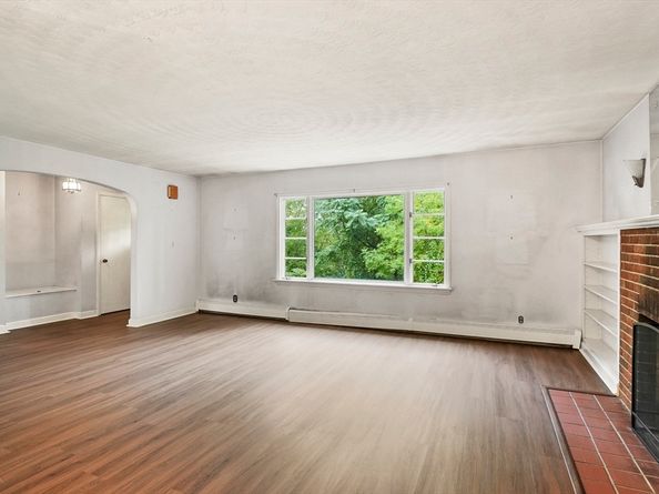 145 Loxwood Street, Worcester MA 01604