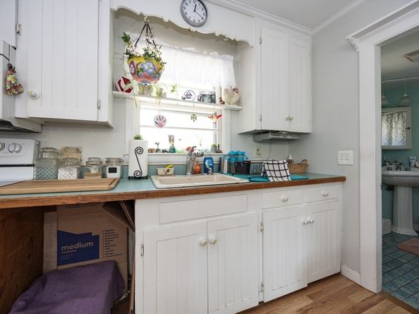 150 Harvard St, Whitman MA 02382