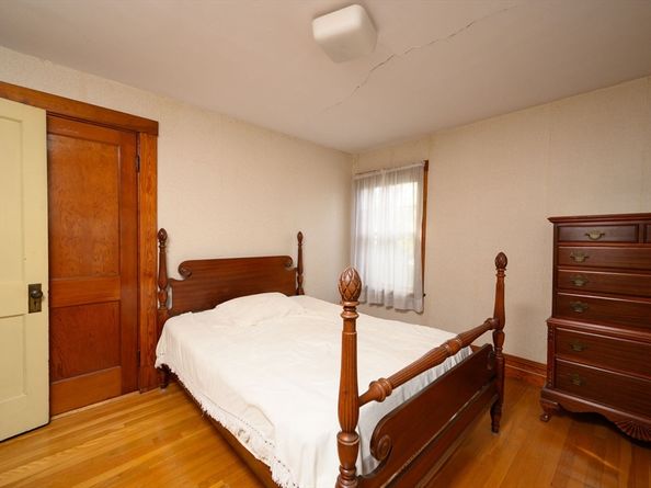 131 Mutton Ln, Weymouth MA 02189